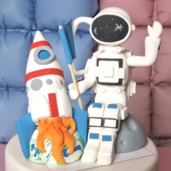 Figur aus Fondant - Astronaut & Rakete
