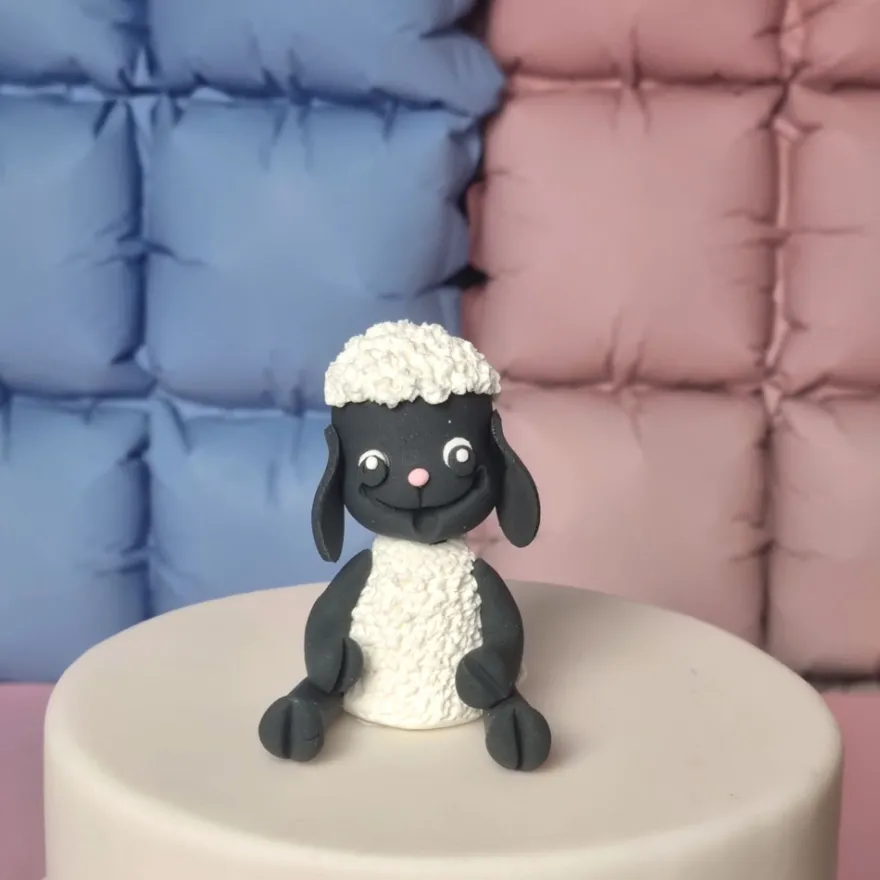 Figur aus Fondant - Schwarzes Schaf