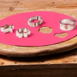 Funcakes ausgerollte Fondantdecke - Hot Pink 36cm
