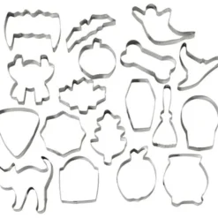 Wilton Metal Cookie Cutter Halloween Set/18